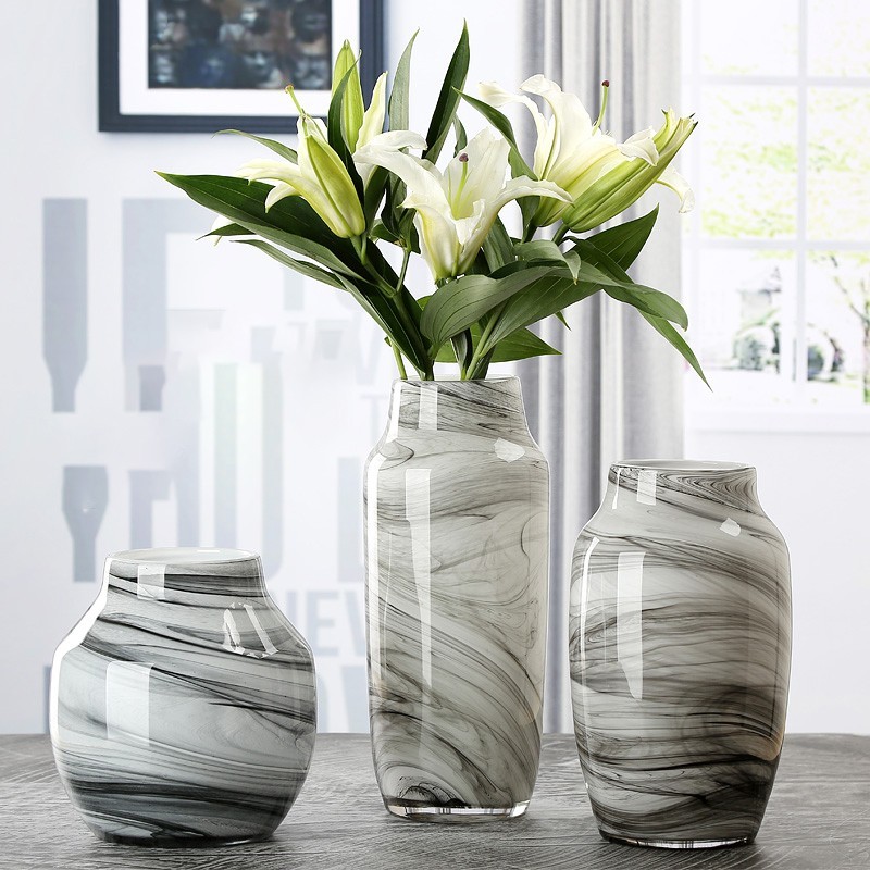 Modern Glass Vase - Image 3