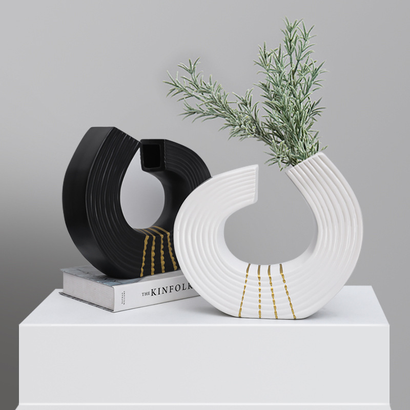 Luxury Nordic Vase - Image 4