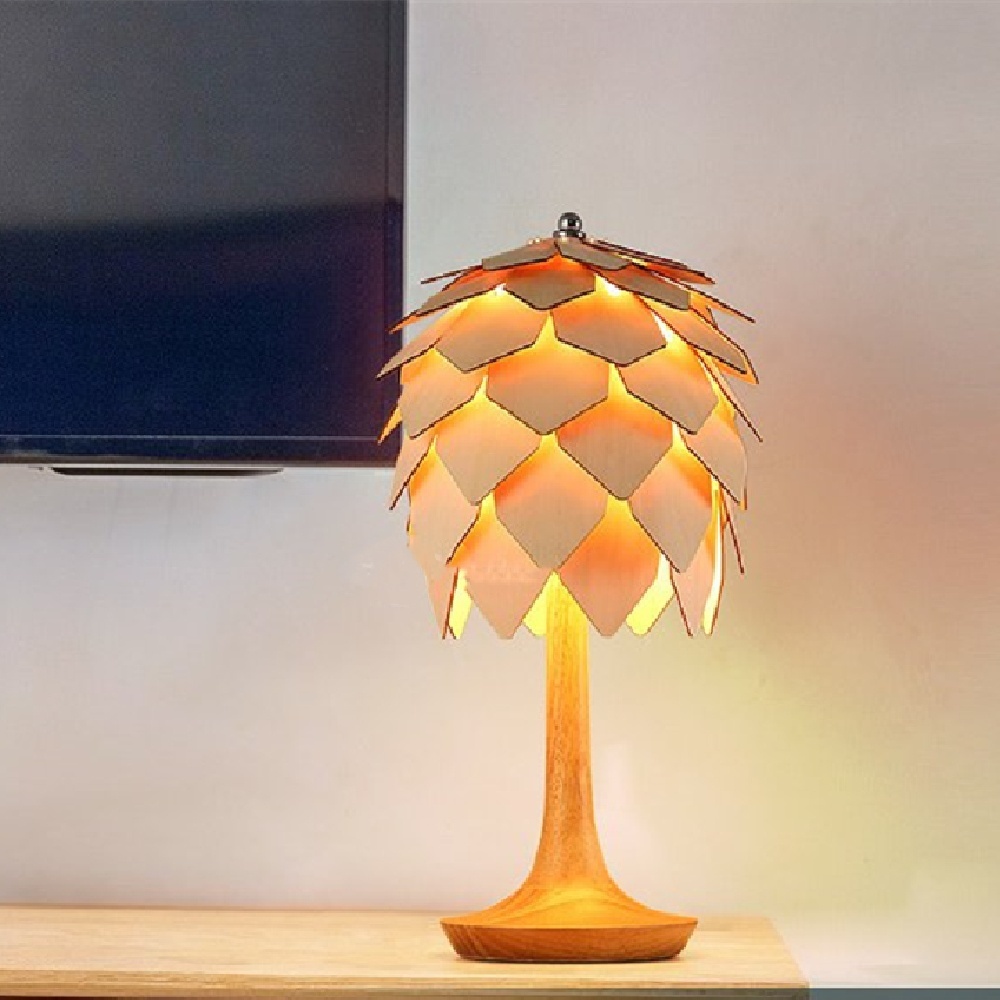 Nordic Log Style Pine Cone Table Lamp - Image 3