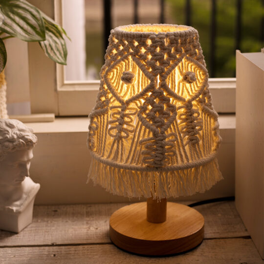 Nordic Modern Hand-Woven Table Lamp