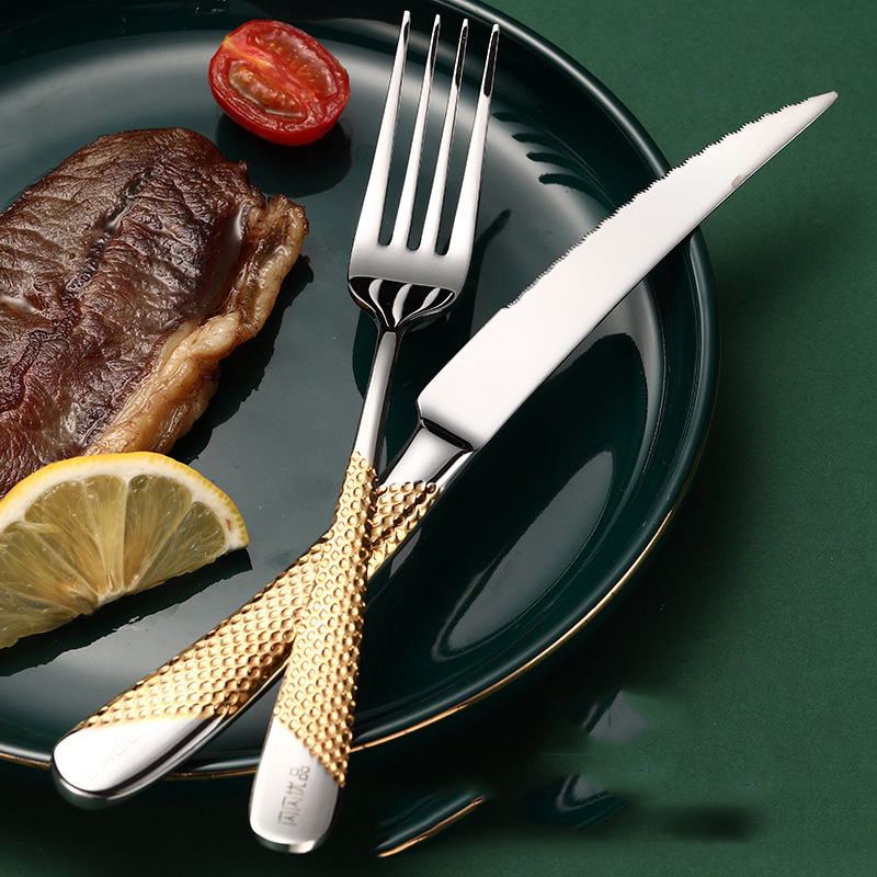 Golden Finish Cutlery Set - Image 5