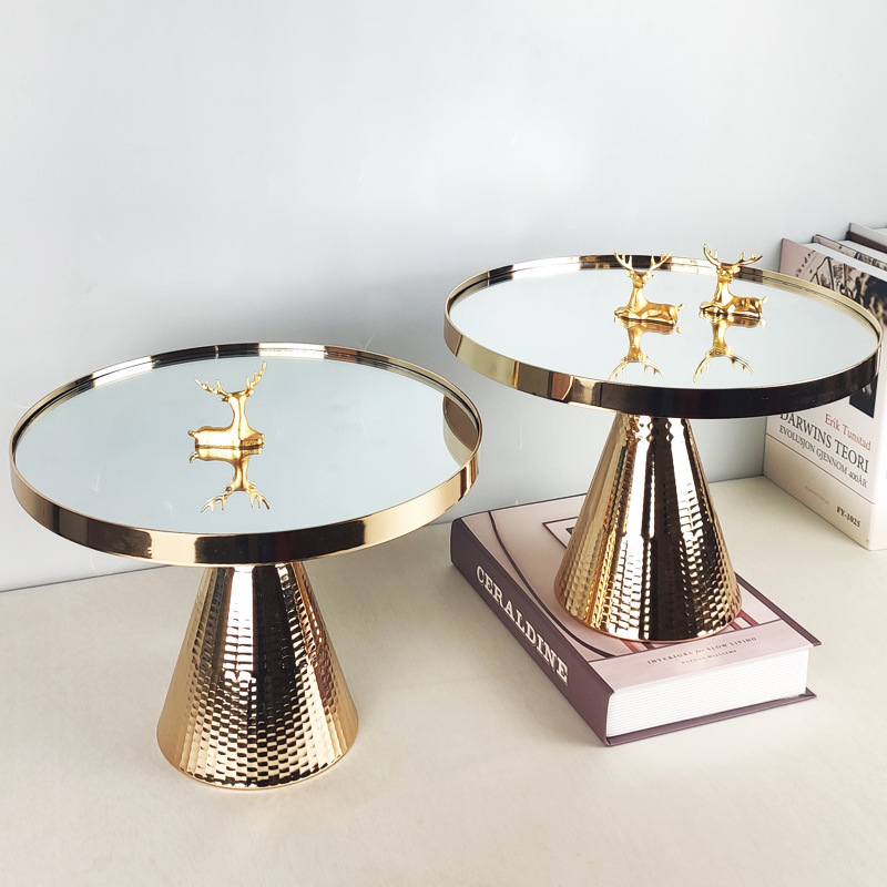 Golden Cake Stand - Image 3