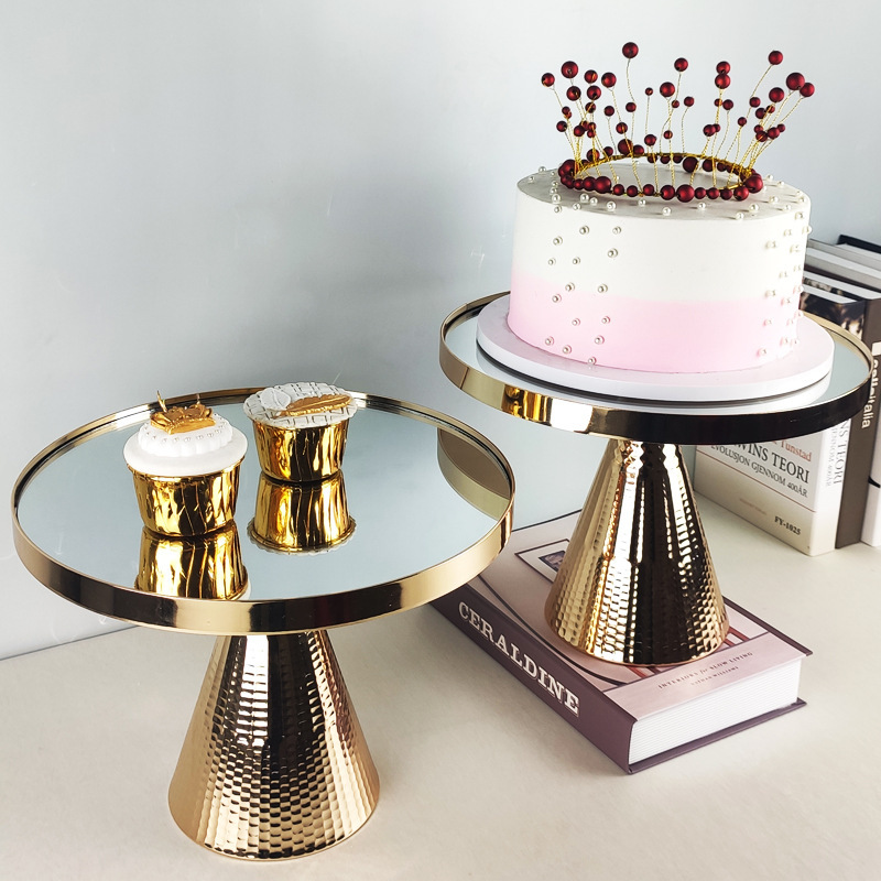 Golden Cake Stand - Image 2